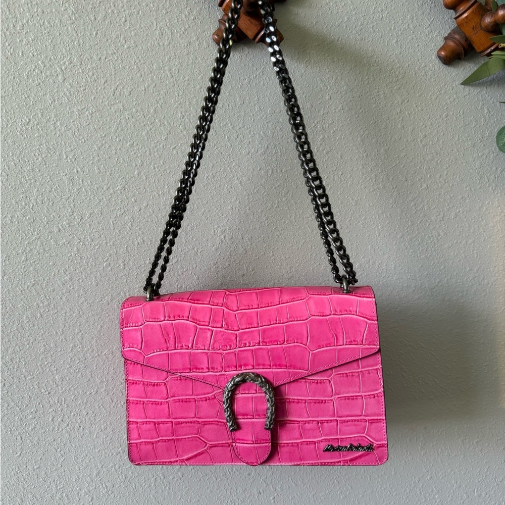 Vera Pelle Fuchsia Croc-Embossed Shoulder Bag